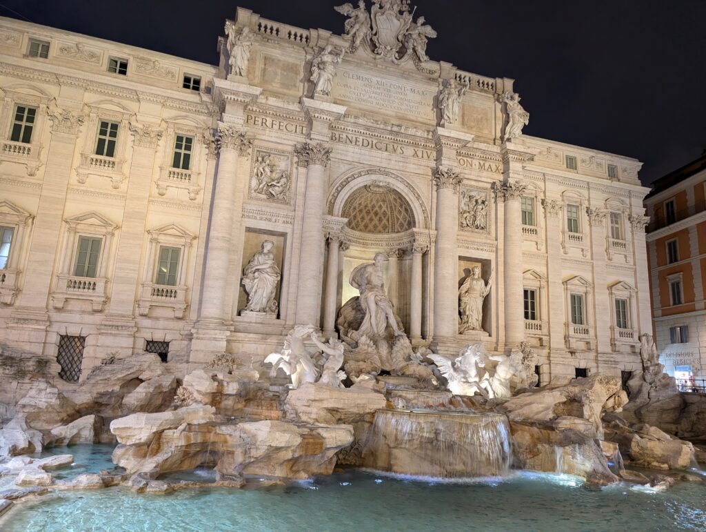 The Trevi fountain in the nighttime