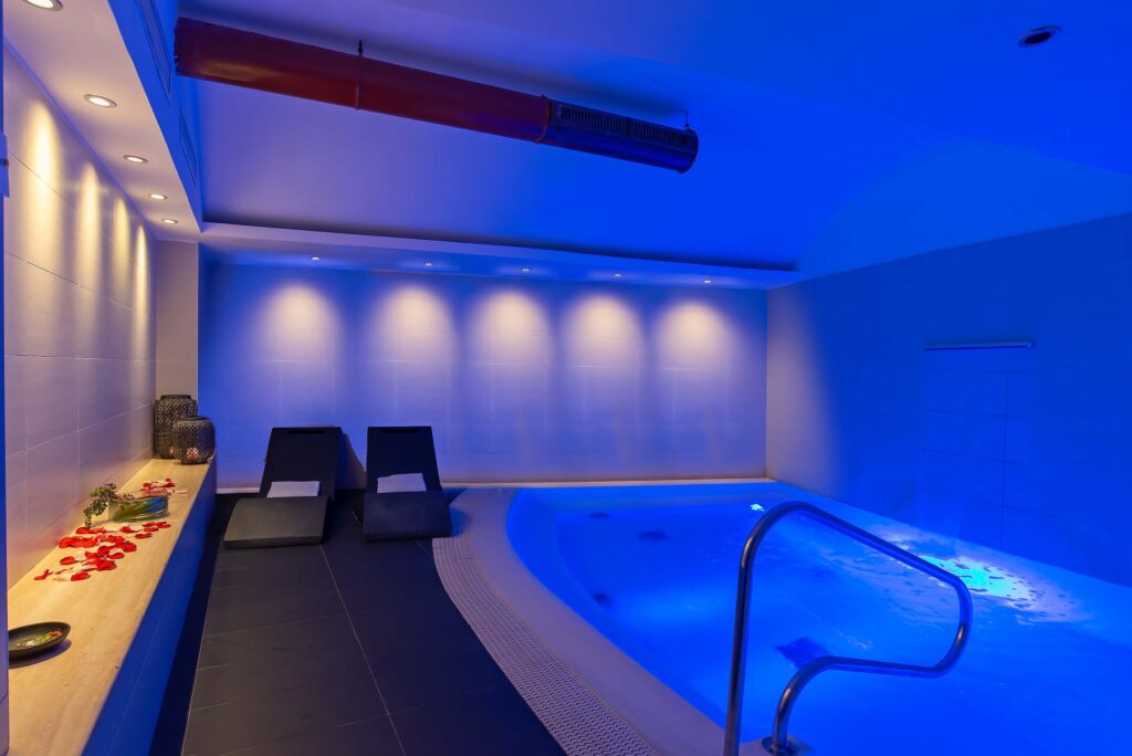 The indoor spa at Hotel Lunetta in Rome