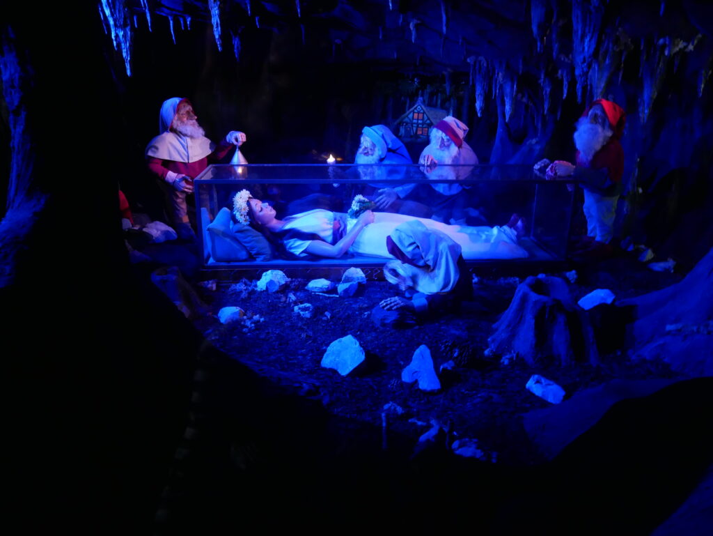 Inside one of the fairytales - Exploring the Fairytale Forest at Efteling