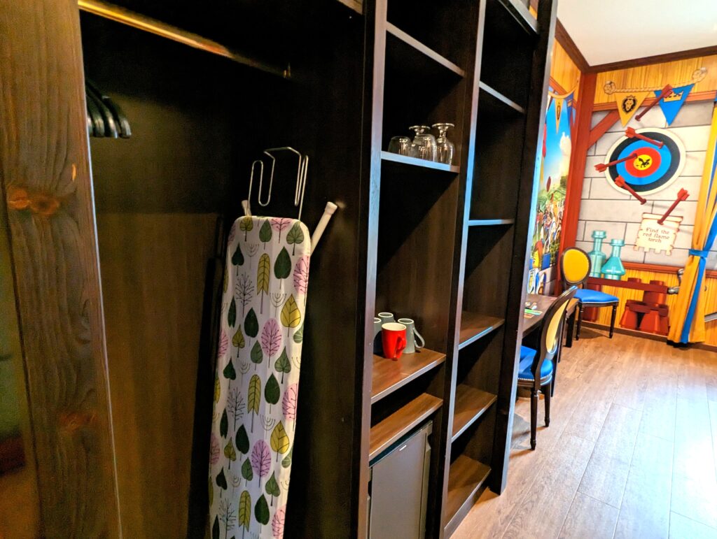 wardrobe area and storage in the Knights bedroom at the castle hotel legoland billund