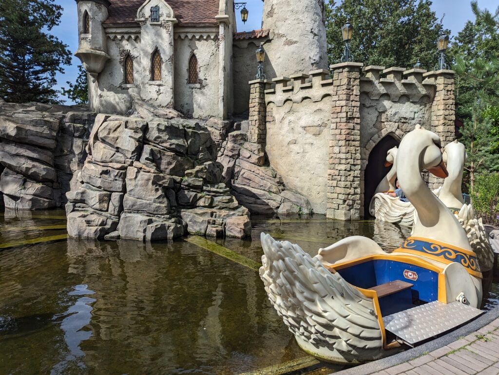 The hidden family ride in the Forbidden Forest Efteling