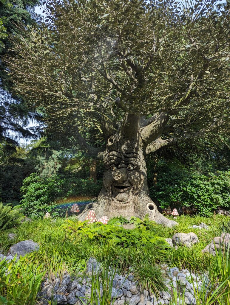 the talking tree in the Fairytale Forest Efteling