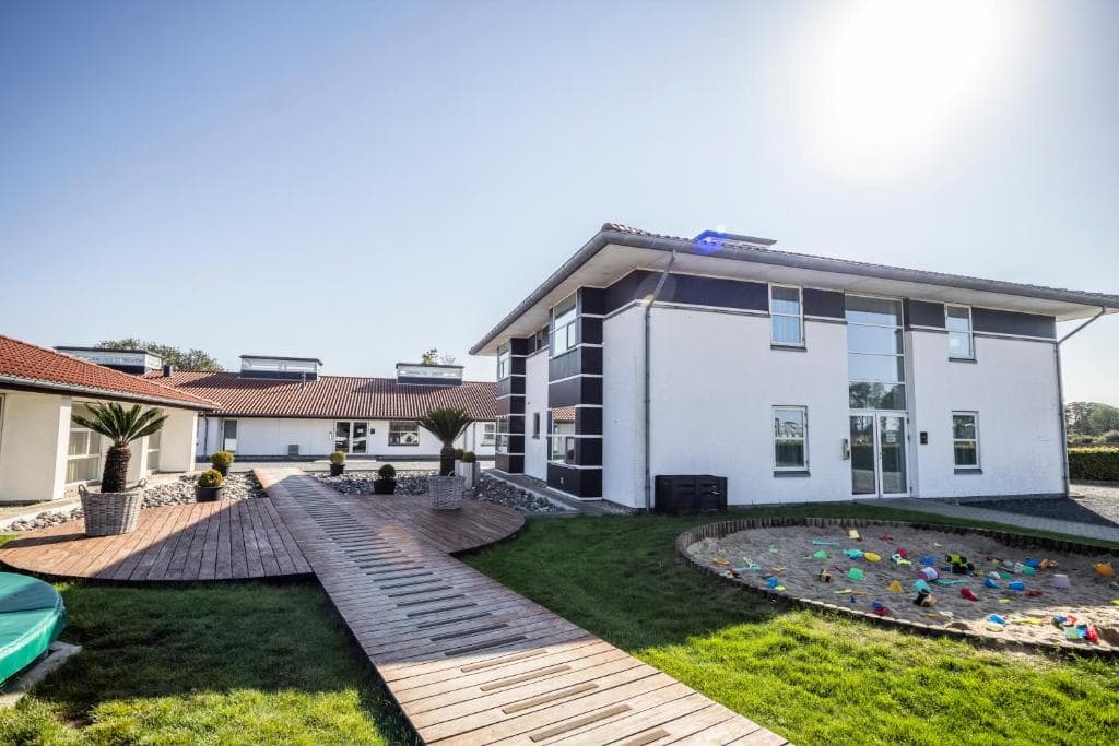 View of the outside of Hotel Svanen Billund