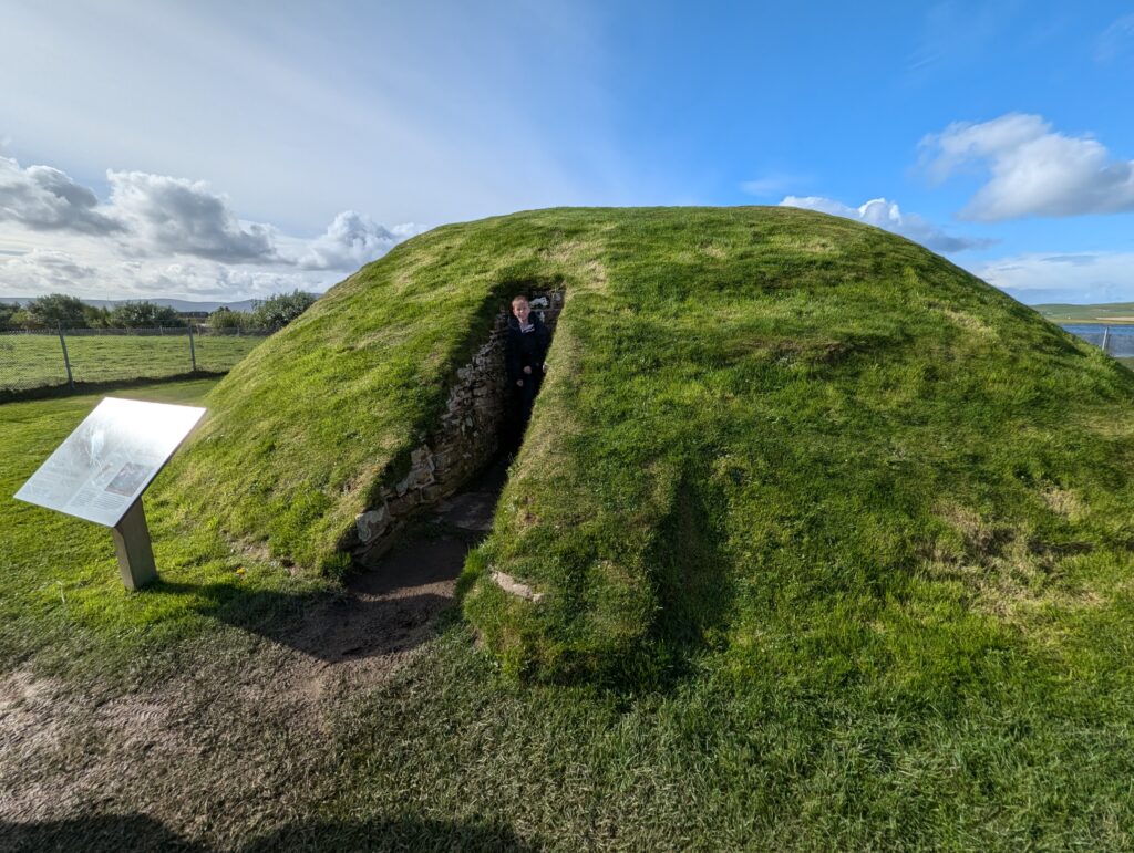 Unstan chambered cairn from the outside on Orkney