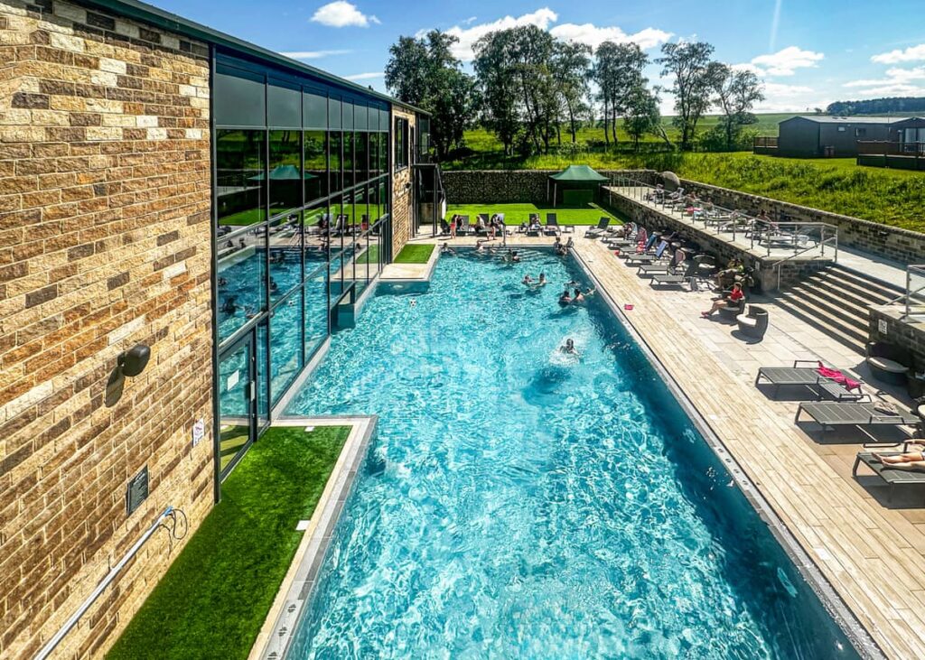 Above shot of the outdoor pool at Wild Rose Holiday Park